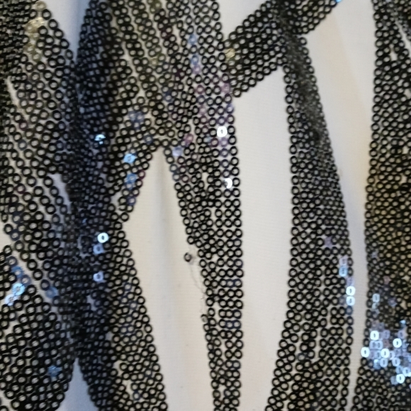 Dress - Picture 5 of 6